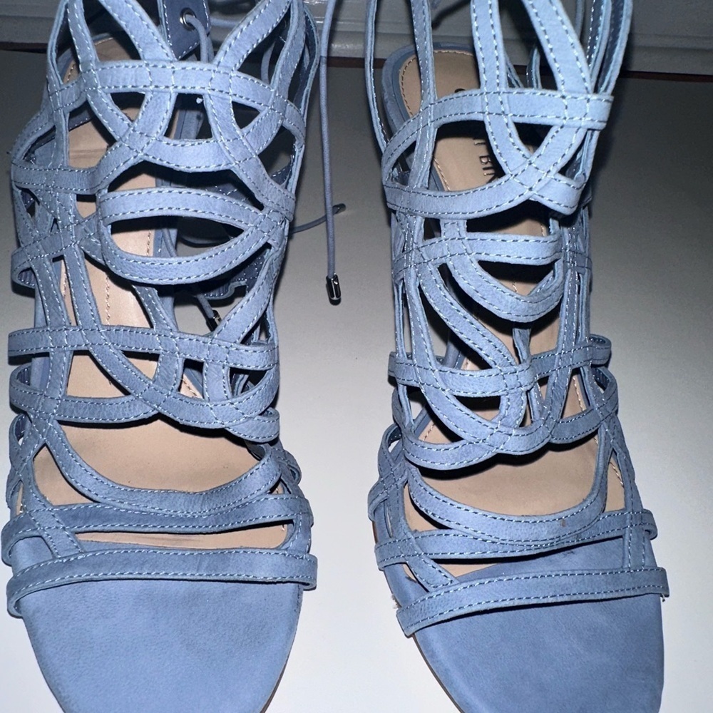 Gianni Bini Sandals Periwinkle Round Cutout Ankle Tie Heels Size 8.5M NWOT